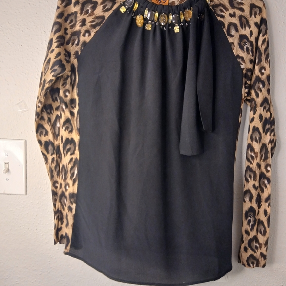 Tory Burch Black Blouse with Leopard Print‎ Sleeves - Picture 5 of 6